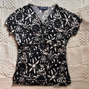 Y2K Susan Graver Black and White Abstract Floral V Neck Blouse